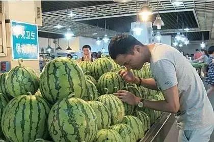 三江市场吃瓜事件始末是什么,一场引发社会热议的食品安全风波始末