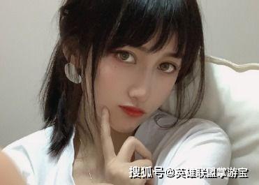 吃瓜事件女,吃瓜事件女生意外卷入，揭秘背后真相