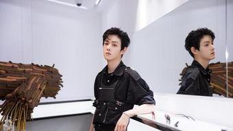 王喆吃瓜事件视频播放,视频播放引发网友热议